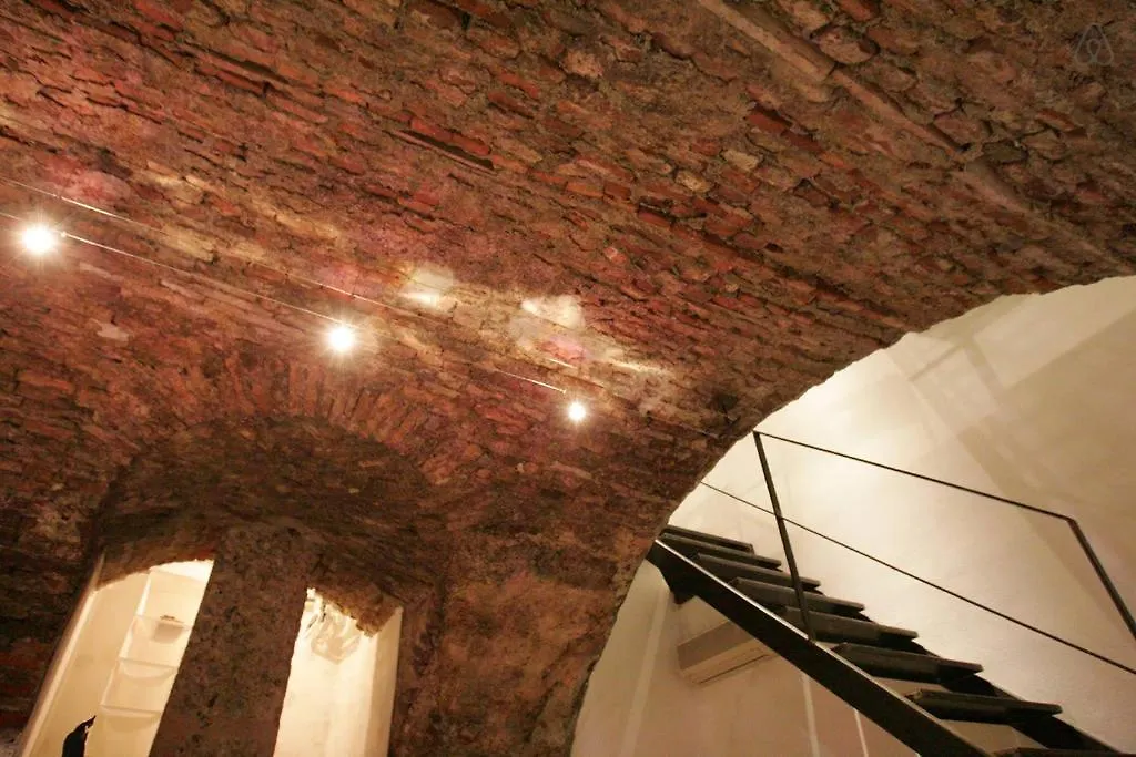 Dhomes - Loft Suite In Duomo Milan 0*,  Italy